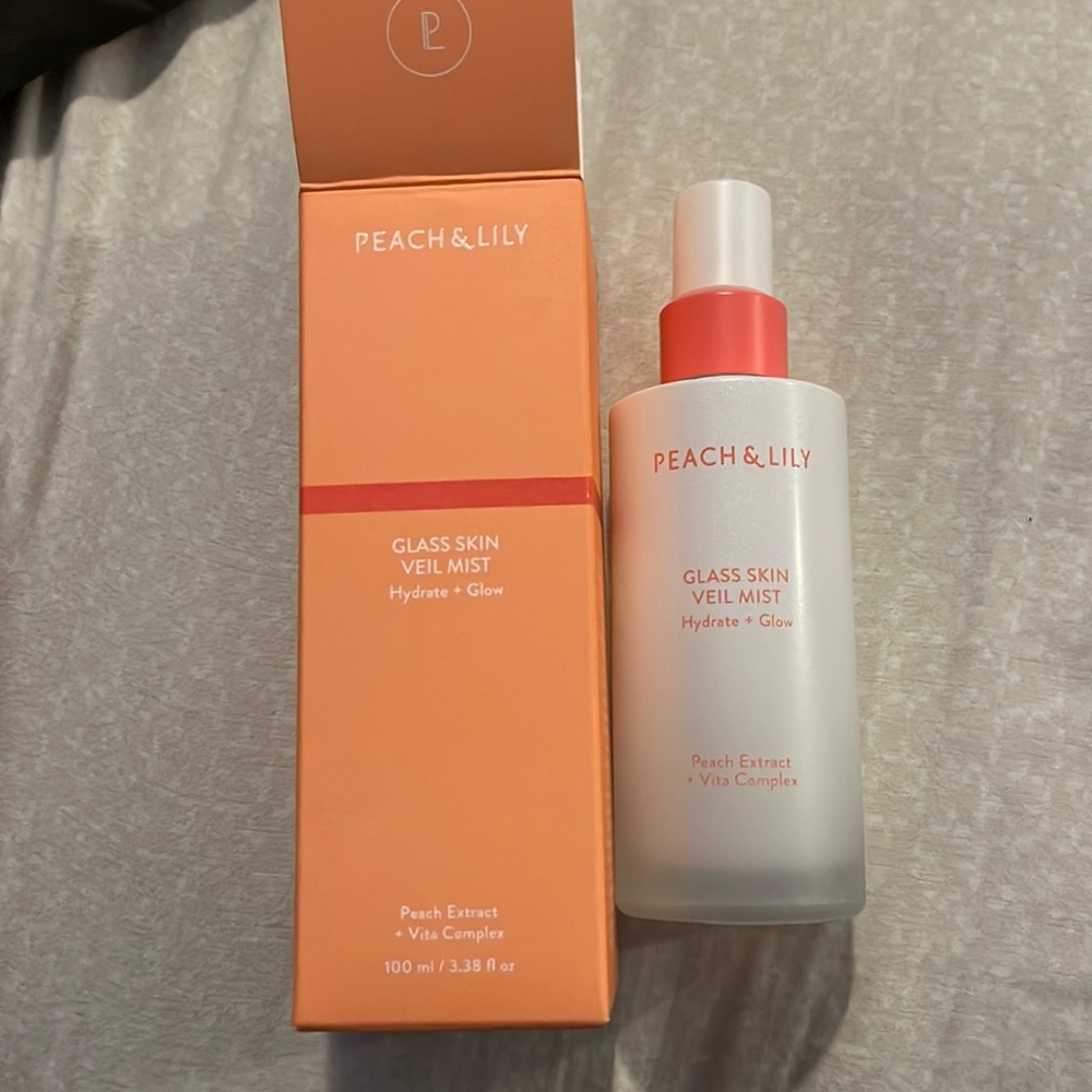 Peach & Lily glass skin veil mist